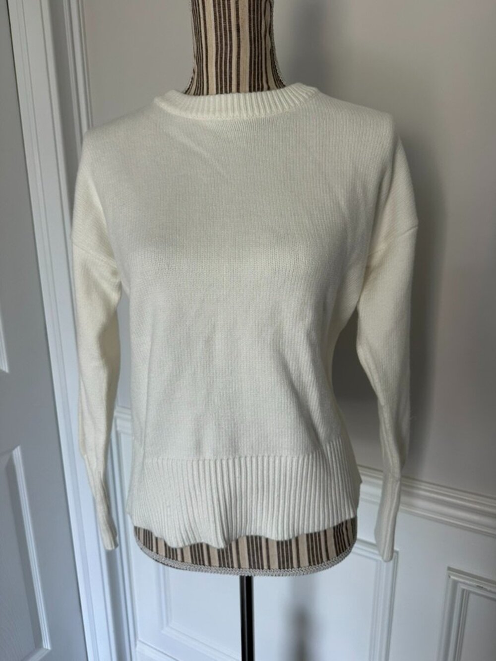 Philosophy Republic Clothing NWT Ivory Crewneck Knit Sweater Size Small